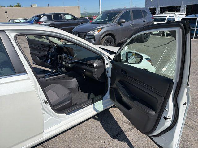 2026 Nissan Altima SV FWD