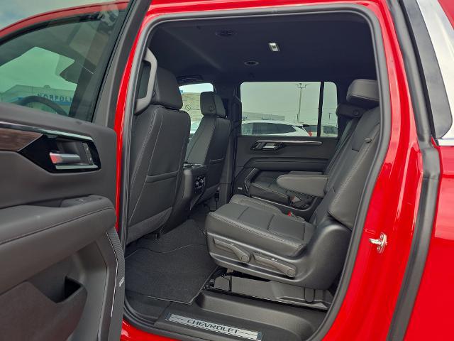 2026 Chevrolet Suburban LT, 4WD