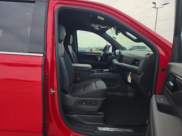 2026 Chevrolet Suburban LT, 4WD