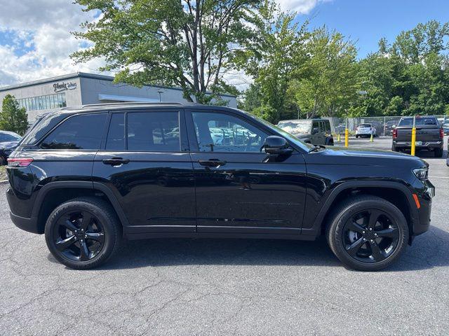 2025 Jeep Grand Cherokee Altitude X 4x4
