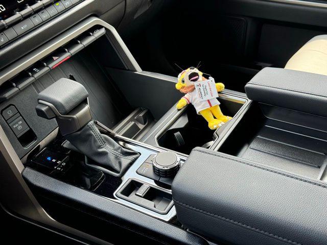 2026 Toyota Tundra SR5 CrewMax 5.5' Bed
