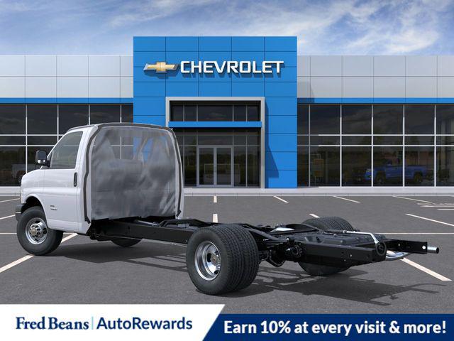 2026 Chevrolet Express Cutaway 4500 Van