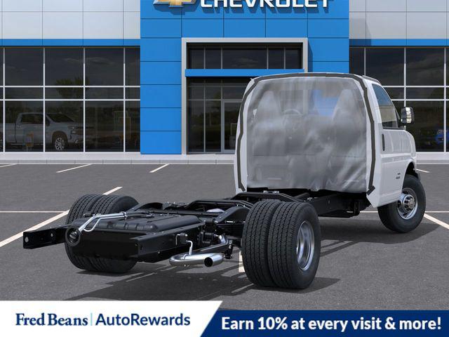 2026 Chevrolet Express Cutaway 4500 Van