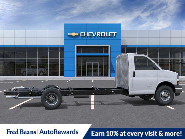 2026 Chevrolet Express Cutaway 4500 Van