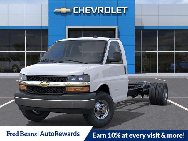 2026 Chevrolet Express Cutaway 4500 Van