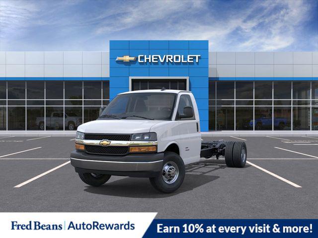 2026 Chevrolet Express Cutaway 4500 Van