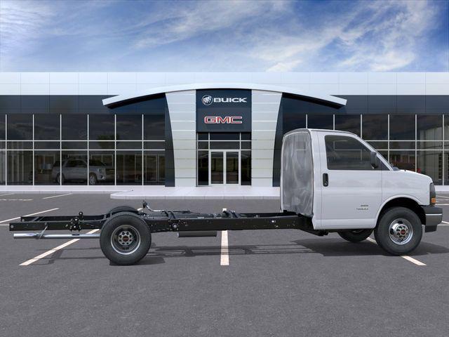 2026 GMC Savana Cutaway Work Van