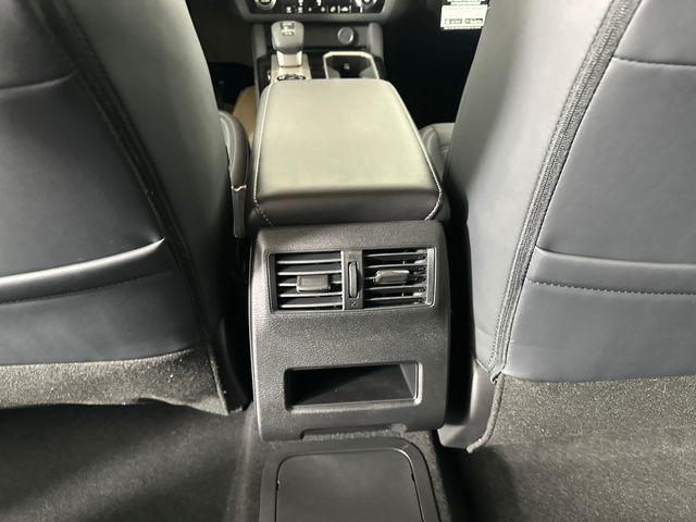2026 Mitsubishi Outlander PHEV SE S-AWC