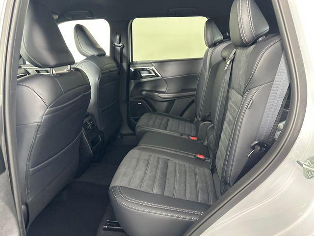 2026 Mitsubishi Outlander LE 1.5T S-AWC