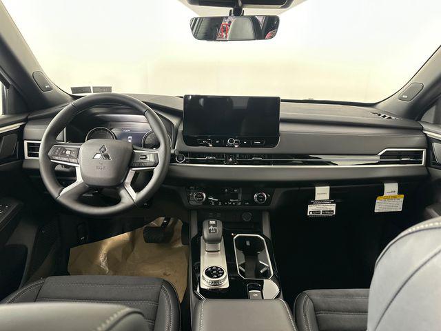 2026 Mitsubishi Outlander LE 1.5T S-AWC