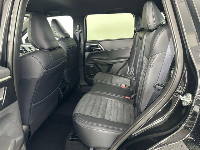 2026 Mitsubishi Outlander LE 1.5T S-AWC