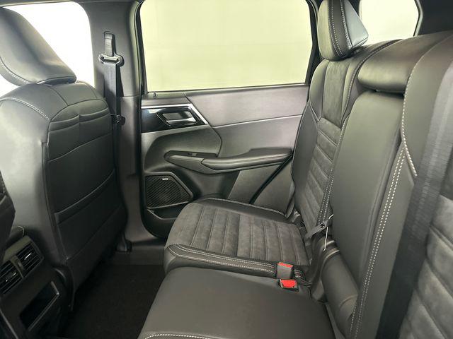 2026 Mitsubishi Outlander LE 1.5T S-AWC