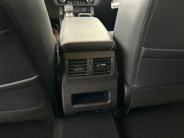 2026 Mitsubishi Outlander LE 1.5T S-AWC