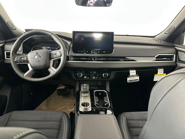 2026 Mitsubishi Outlander LE 1.5T S-AWC