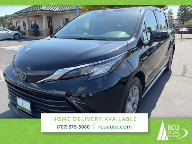 2023 Toyota Sienna LE for sale in Santa Rosa, CA