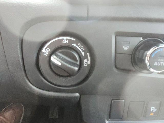 2025 Nissan Frontier Crew Cab PRO-4X 4x4