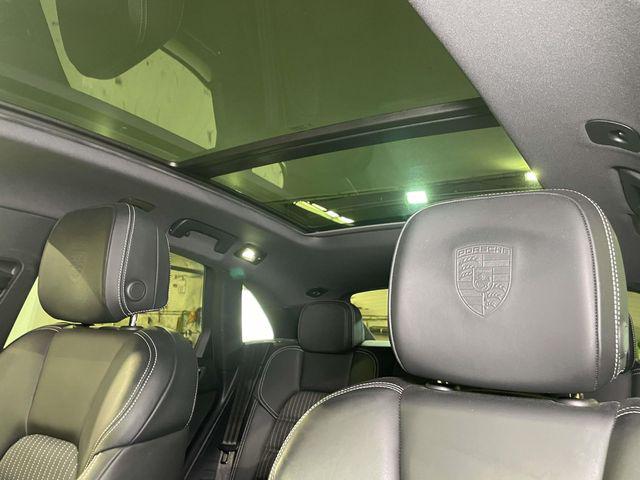 2023 Porsche Macan T