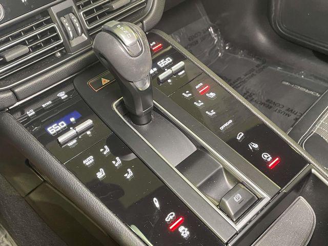 2023 Porsche Macan T