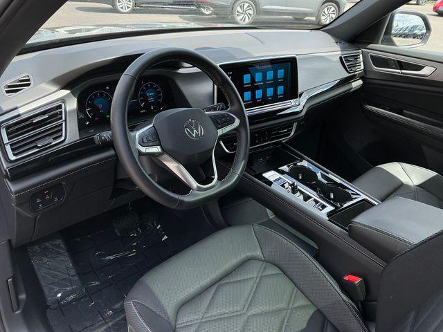 2025 Volkswagen Atlas Cross Sport 2.0T SE w/Technology