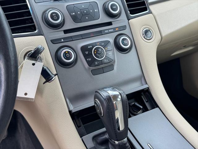 2015 Ford Taurus SEL