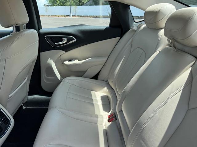 2015 Chrysler 200 C