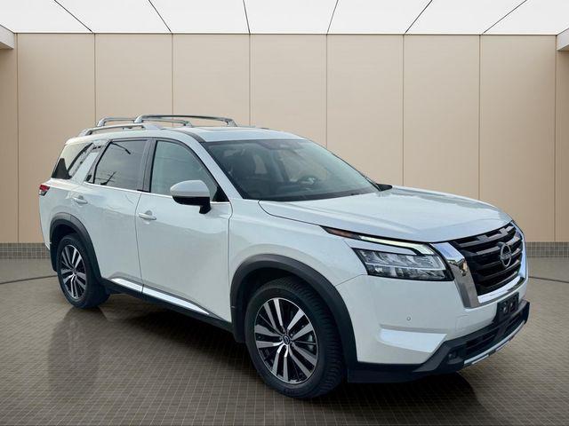 2023 Nissan Pathfinder Platinum 4WD