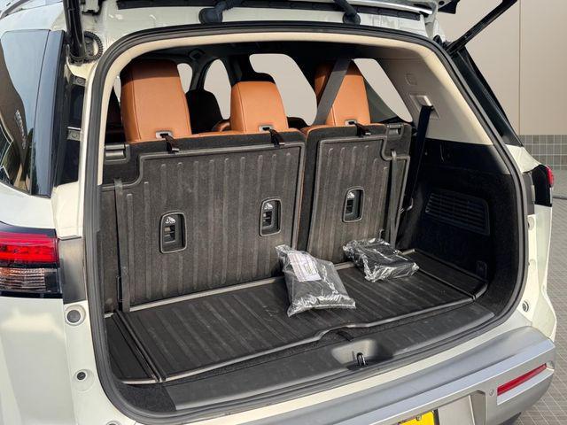 2023 Nissan Pathfinder Platinum 4WD