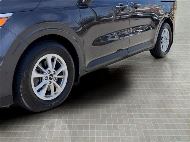 2022 Kia Carnival MPV LX Seat Package