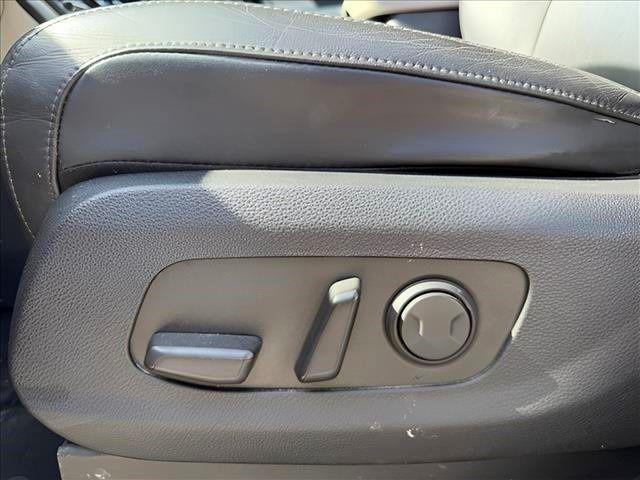 2022 Kia Carnival MPV LX Seat Package