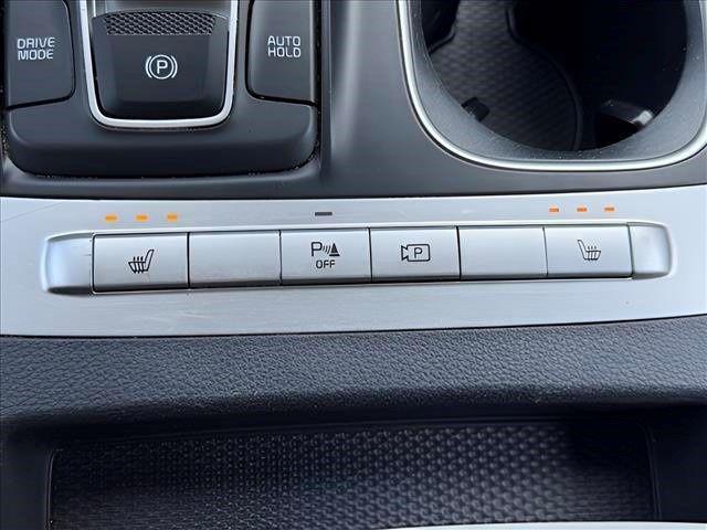 2022 Kia Carnival MPV LX Seat Package