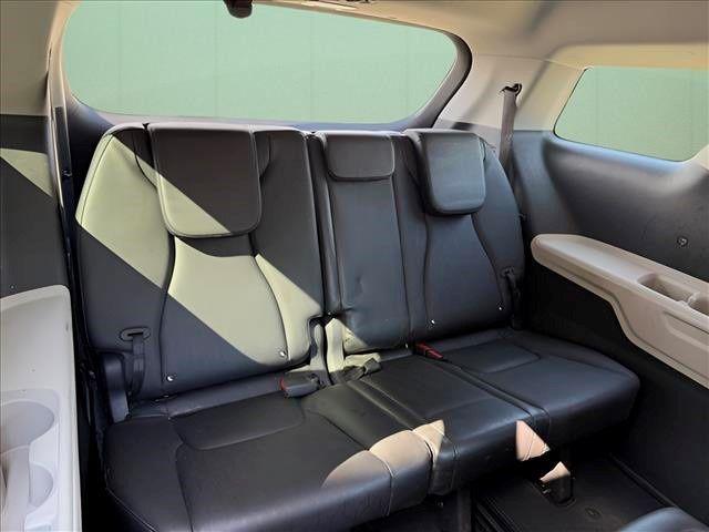 2022 Kia Carnival MPV LX Seat Package