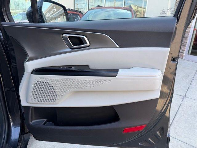 2022 Kia Carnival MPV LX Seat Package