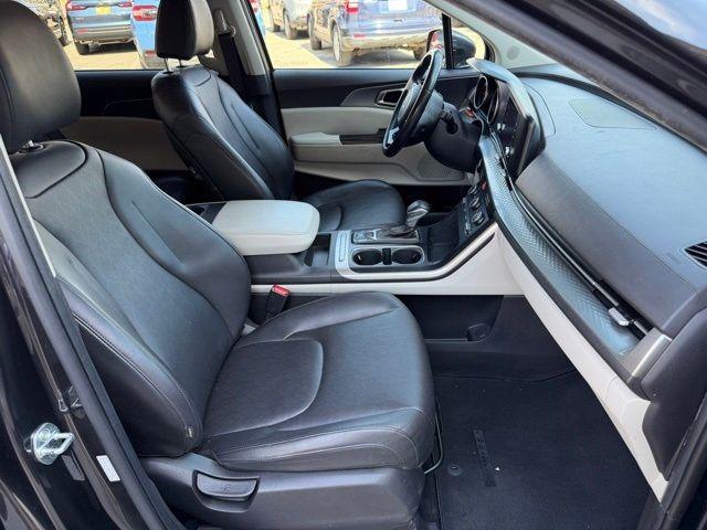2022 Kia Carnival MPV LX Seat Package
