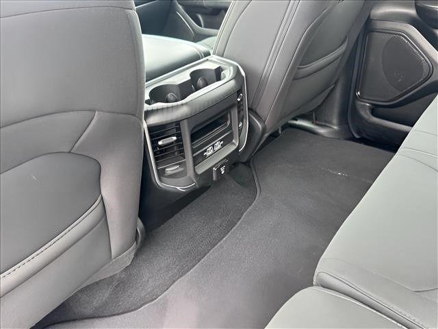 2025 Ram 1500 Big Horn Crew Cab 4x4 5'7" Box