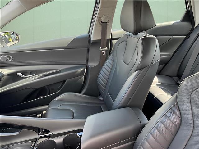 2025 Hyundai Elantra Hybrid Limited
