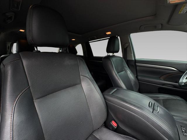 2019 Toyota Highlander Limited Platinum
