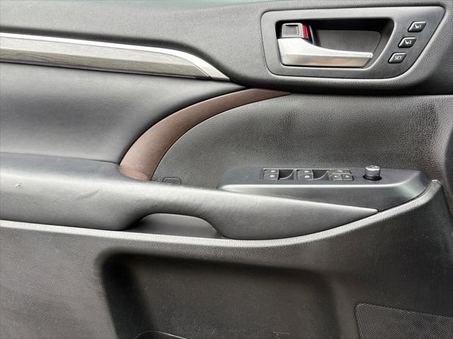 2019 Toyota Highlander Limited Platinum