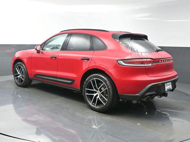 2025 Porsche Macan Base