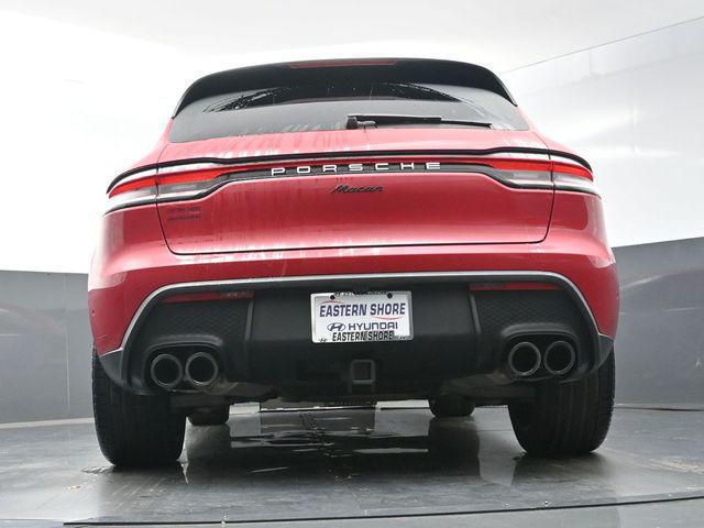 2025 Porsche Macan Base