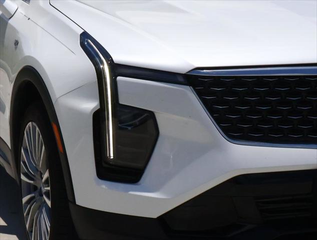2024 Cadillac XT4 AWD Premium Luxury