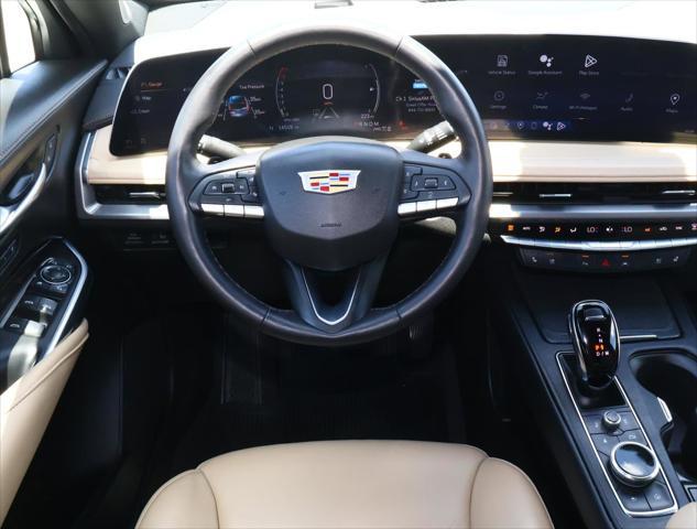 2024 Cadillac XT4 AWD Premium Luxury