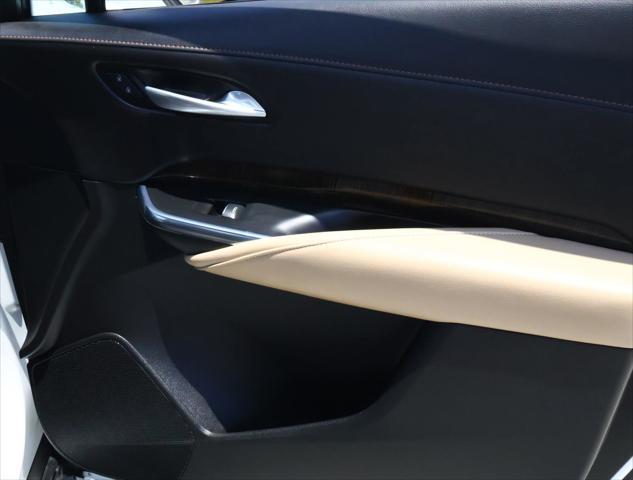 2024 Cadillac XT4 AWD Premium Luxury
