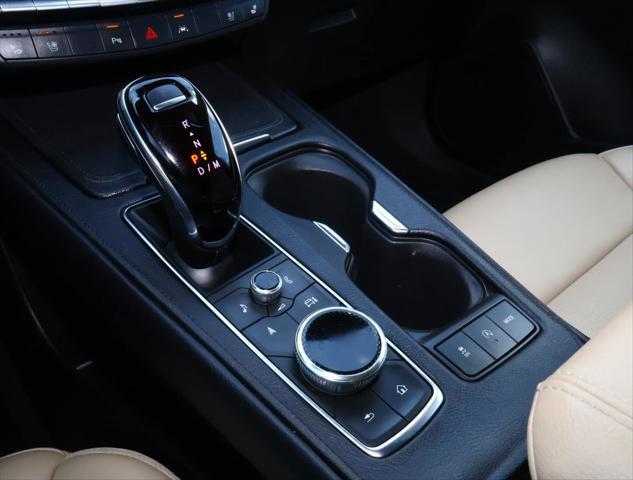 2024 Cadillac XT4 AWD Premium Luxury