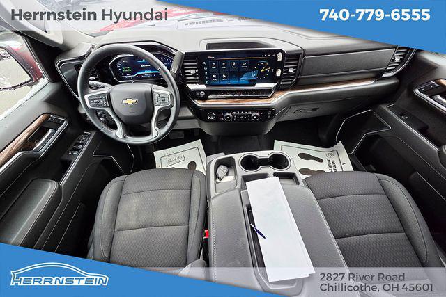 2023 Chevrolet Silverado 1500 4WD Crew Cab Short Bed LT with 2FL