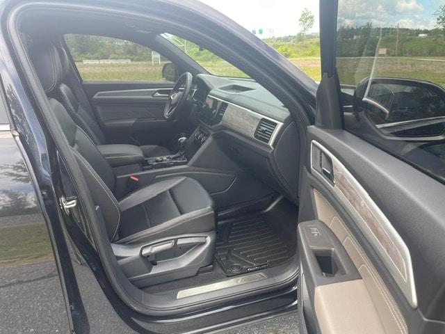 2023 Volkswagen Atlas Cross Sport 2.0T SE w/Technology