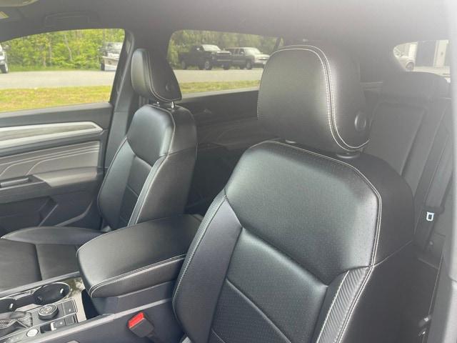 2023 Volkswagen Atlas Cross Sport 2.0T SE w/Technology