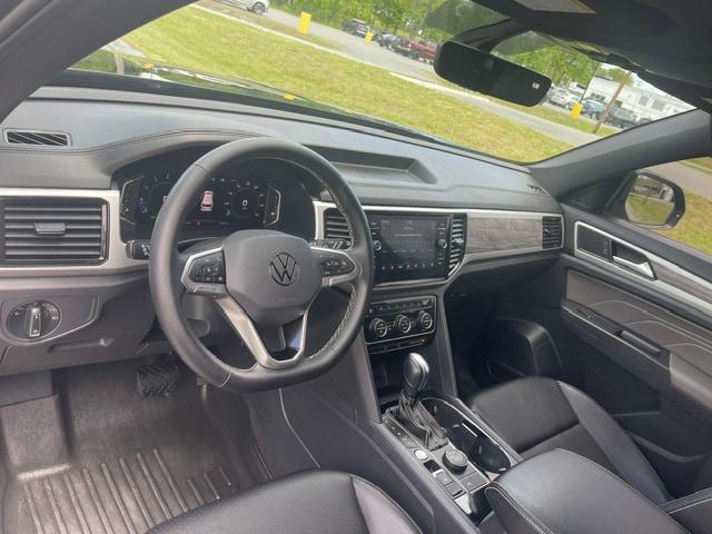 2023 Volkswagen Atlas Cross Sport 2.0T SE w/Technology