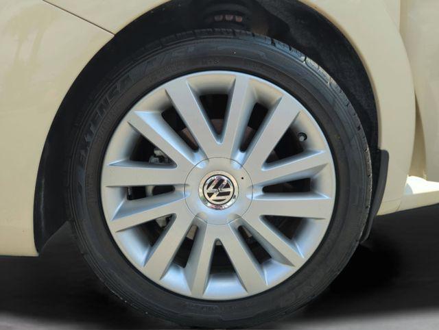2008 Volkswagen New Beetle SE
