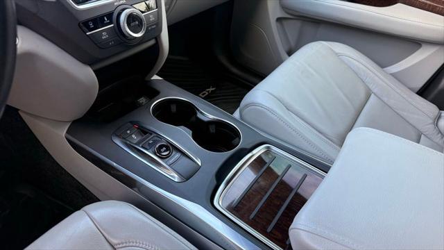 2017 Acura MDX w/Technology Package