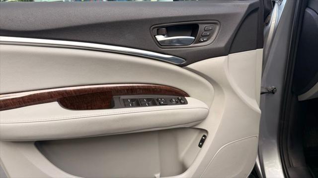 2017 Acura MDX w/Technology Package